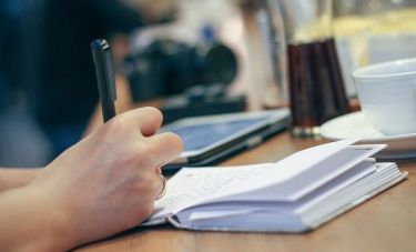 Lella theesalon, thema mantelzorg & werk