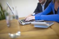 Lella theesalon, thema mantelzorg & werk